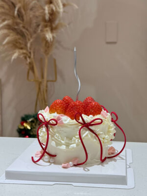 櫻花草莓蛋糕 櫻花草莓蛋糕